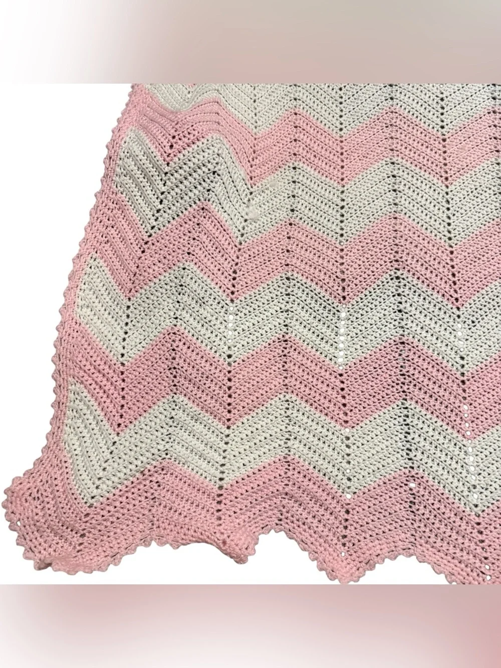 Pink White Chevron Crochet Blanket Scalloped Edge Handmade 40x58